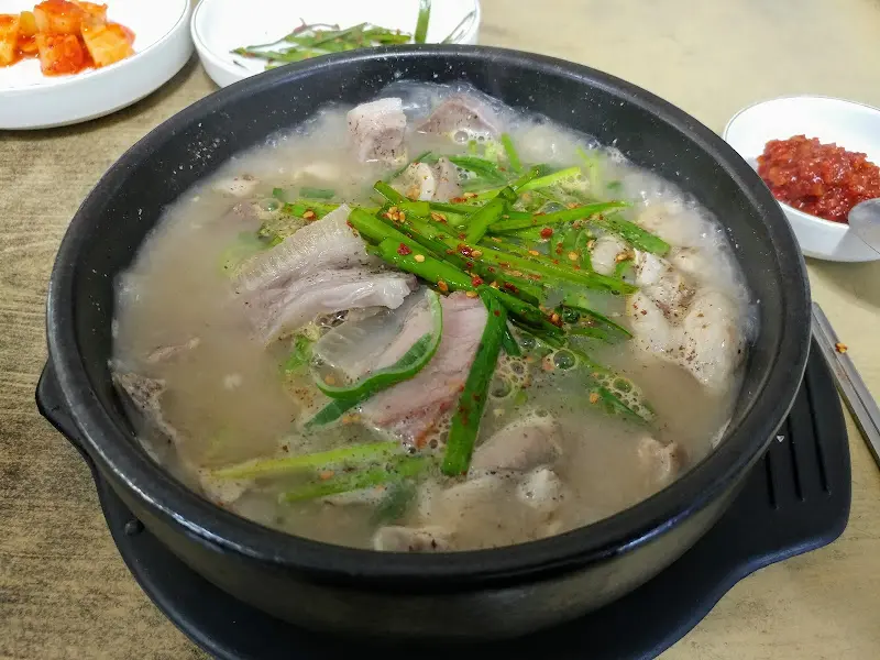 벼랑순대국 메뉴