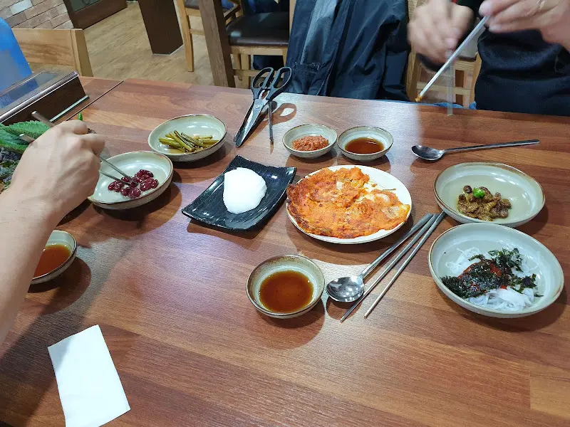 정갈하게 차려진 밑반찬
