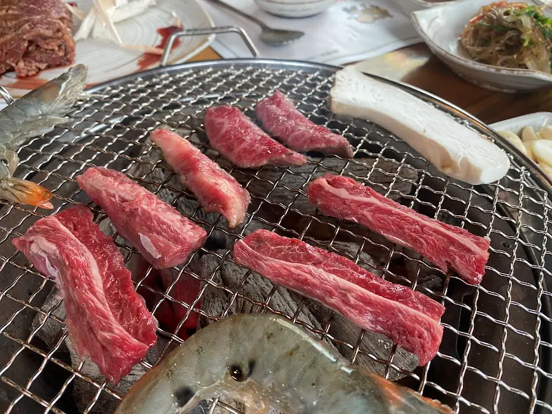 숯불 위에 구워지는 황제살