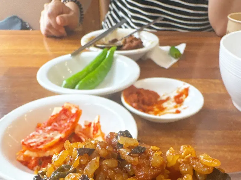 깔끔한 기본 찬