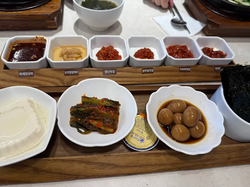 다양한 젓갈과 반찬