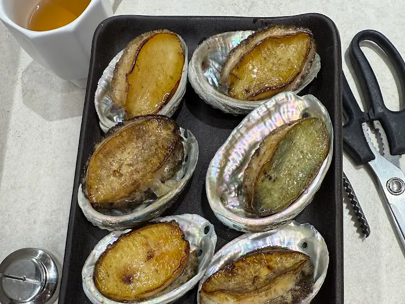 전복 버터구이 클로즈업