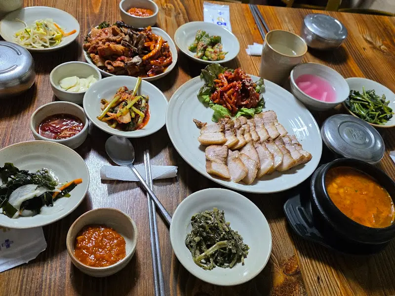 보쌈 정식 한 상 차림