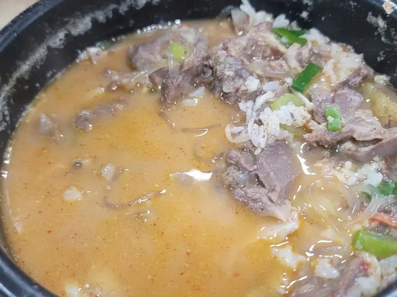 뜨끈한 술국의 모습