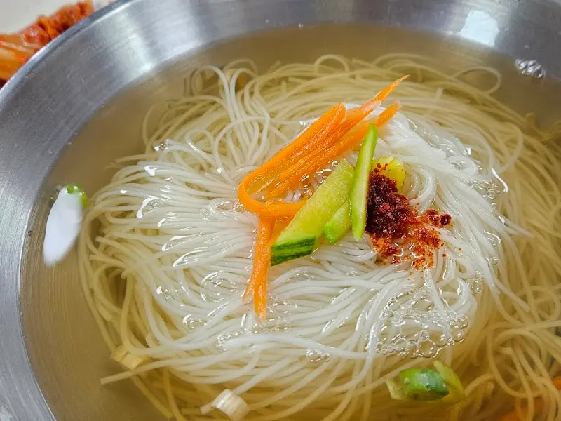 잔치국수 근접샷