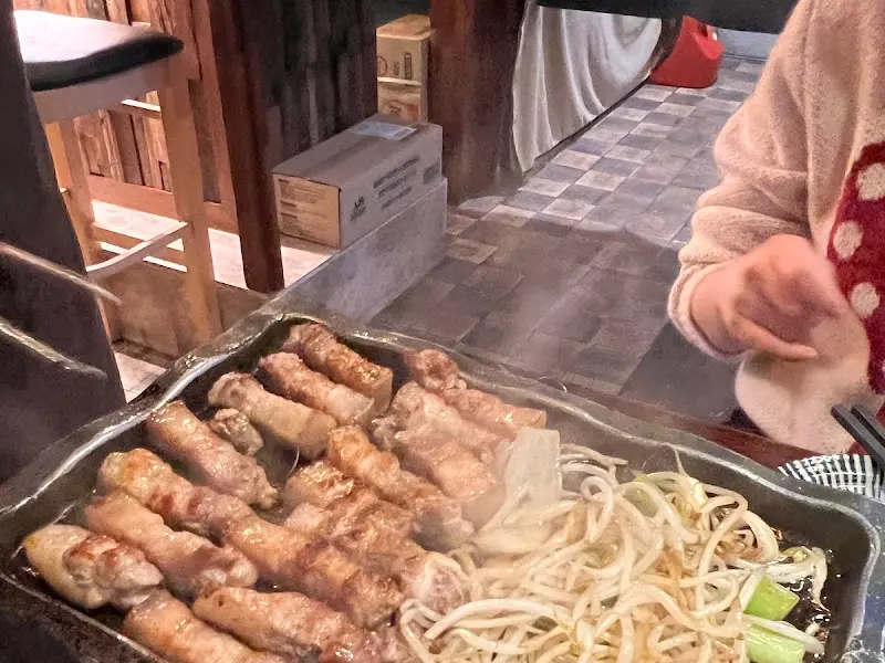 노릇하게 구워진 오겹살