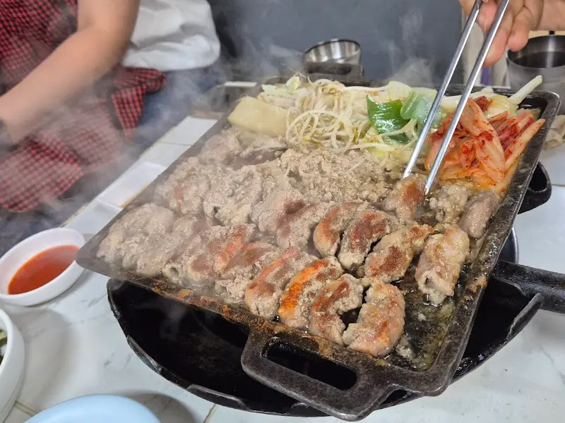 곱창 기름에 볶아 더욱 맛있는 볶음밥