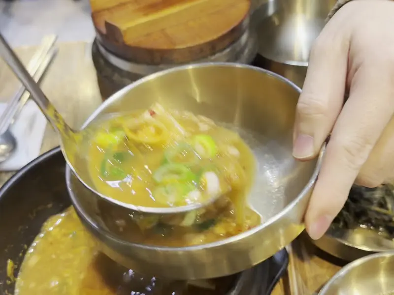 돌솥밥에서 덜어낸 밥