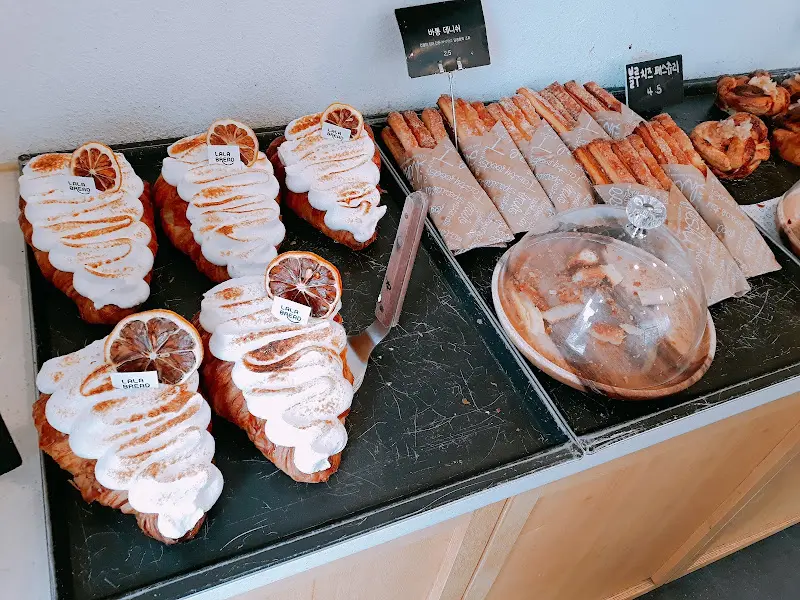 다양한 빵 종류