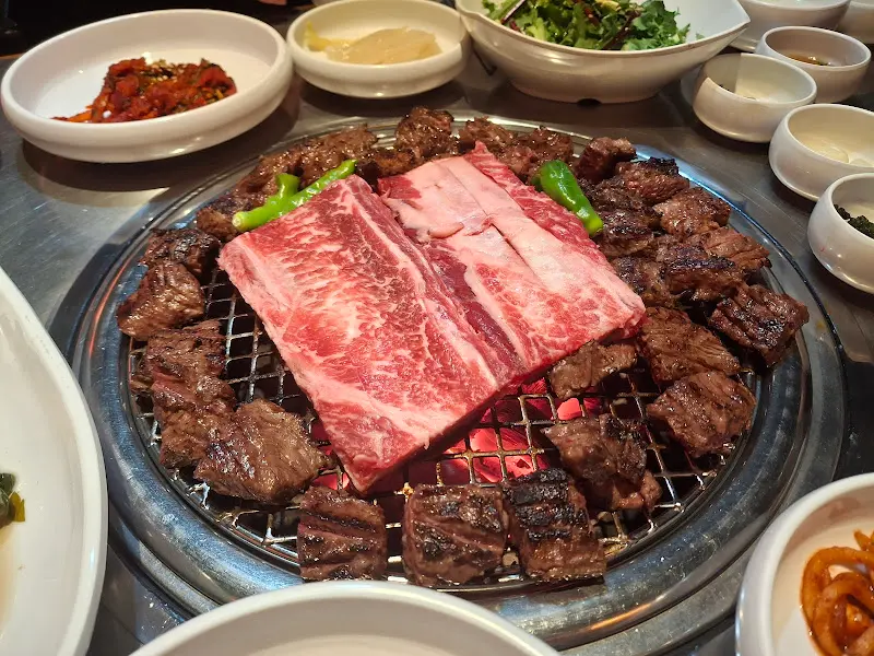 잘 구워진 LA갈비