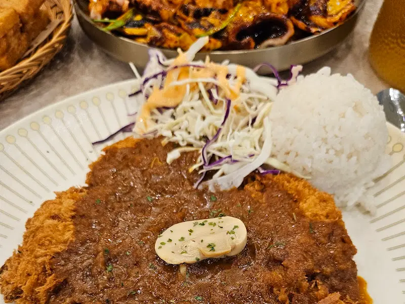 낙지볶음과 돈까스