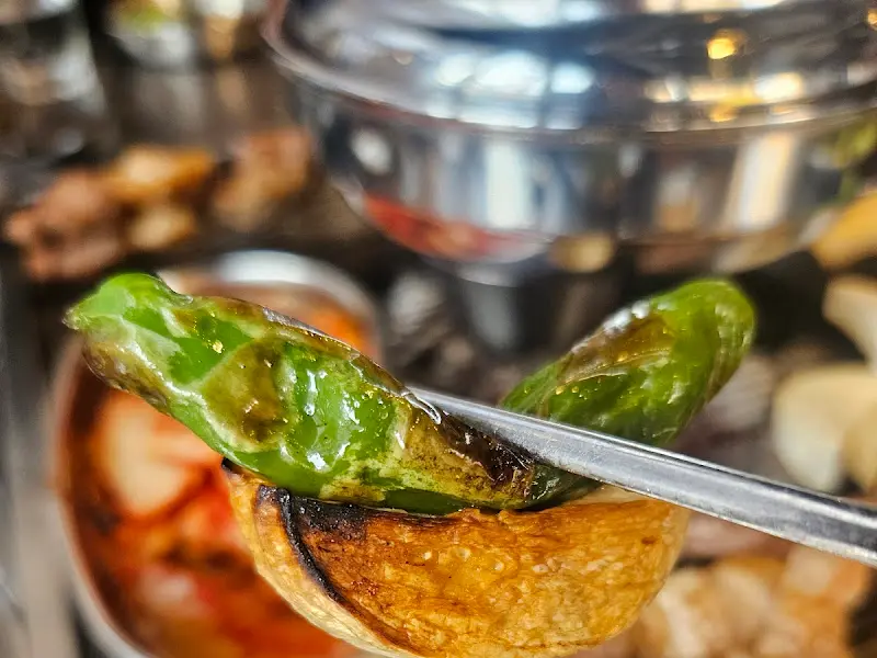 잘 구워진 통대파 갈매기살