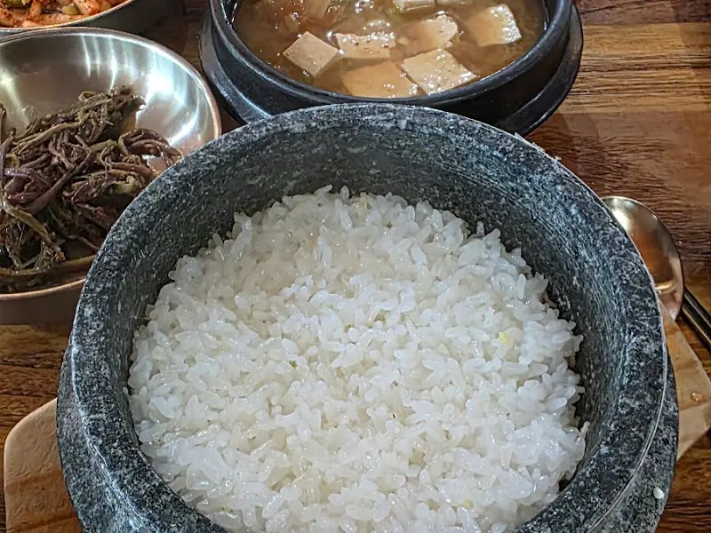 돌솥밥