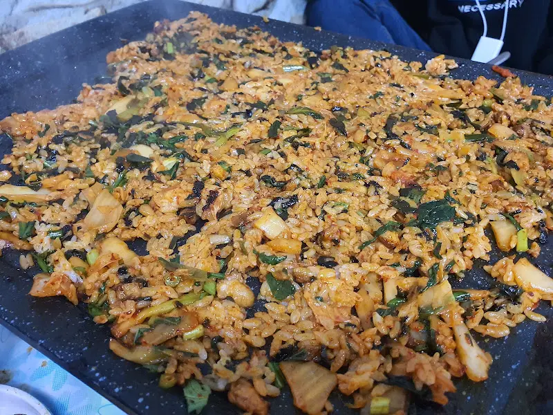 군침도는 김치전골