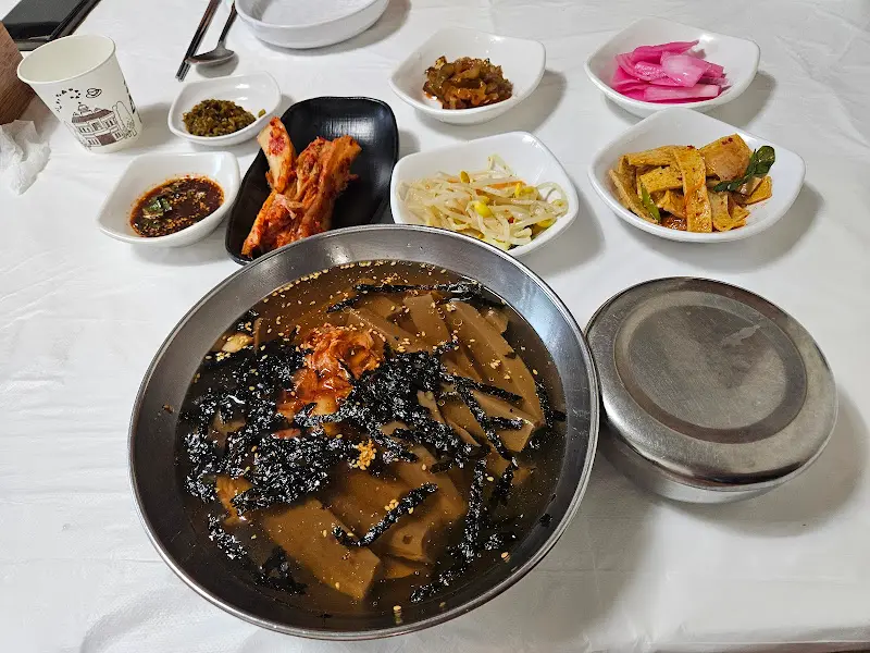 도토리묵밥 한상차림