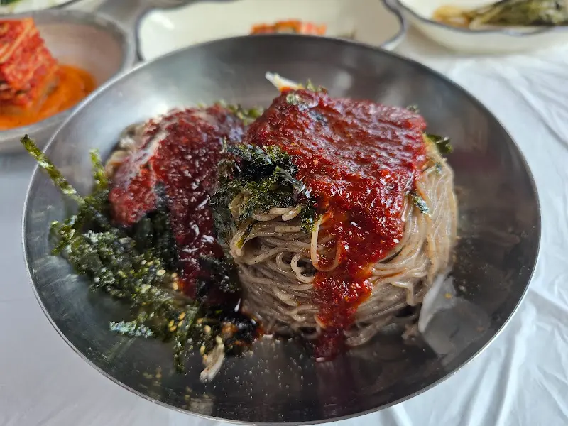 비빔 막국수