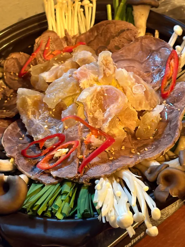 푸짐한 스지수육