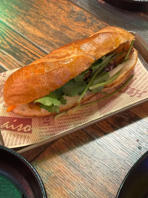 식당 내부 인테리어