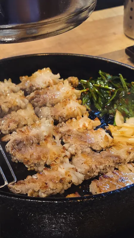 불삼겹살과 숙주의 조화