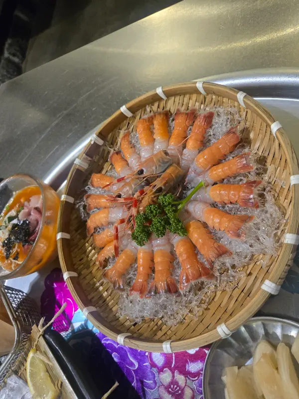 딱새우회 디테일