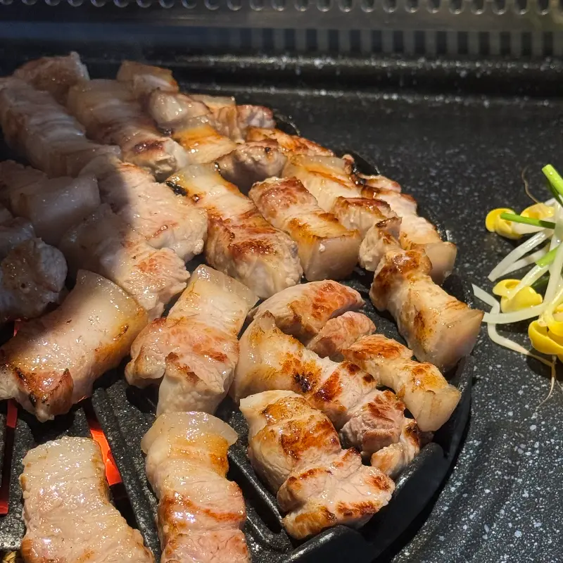 고기와 함께 구워 먹는 김치