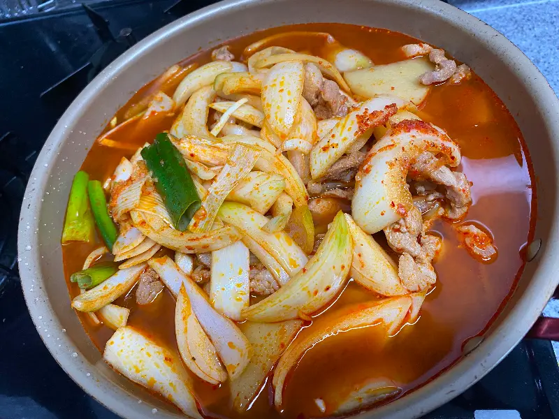 맛깔스러운 김치찌개