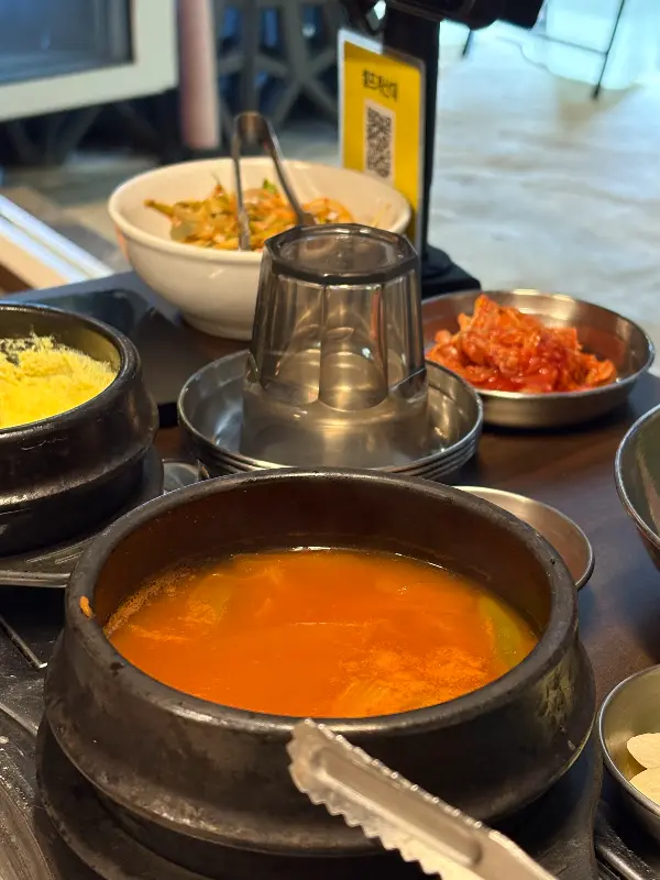 다양한 곁들임 메뉴