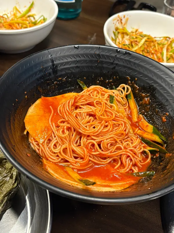 화기애애 다산점의 비빔국수