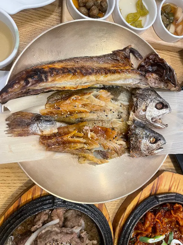 노릇하게 구워진 굴비