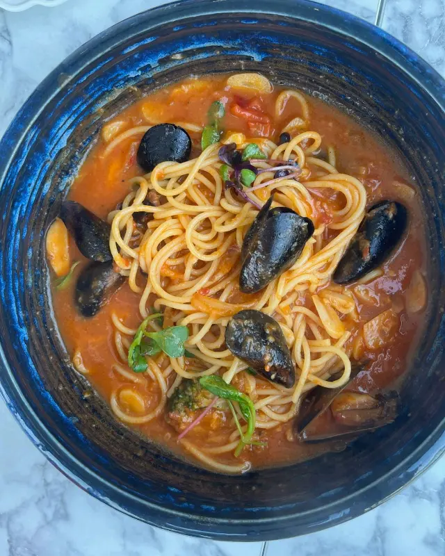 리코타 치즈 샐러드 피자