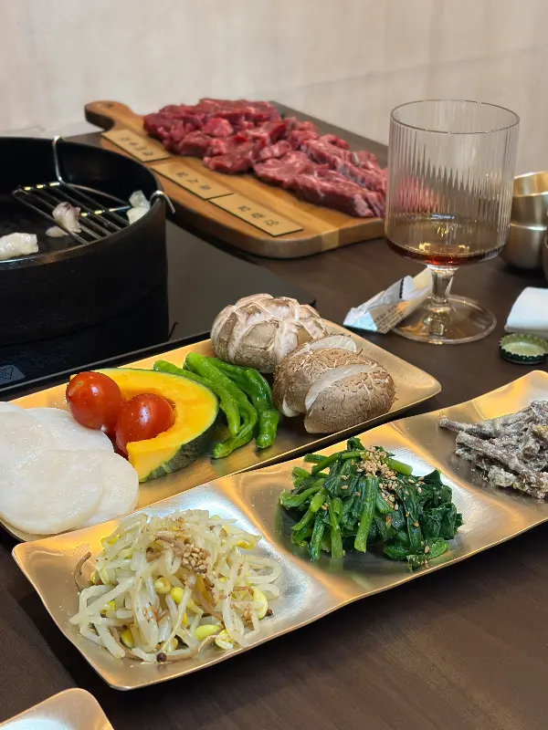 정갈한 곁들임 찬