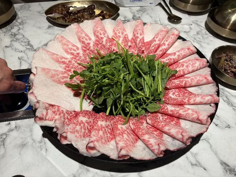 차돌박이 구절판