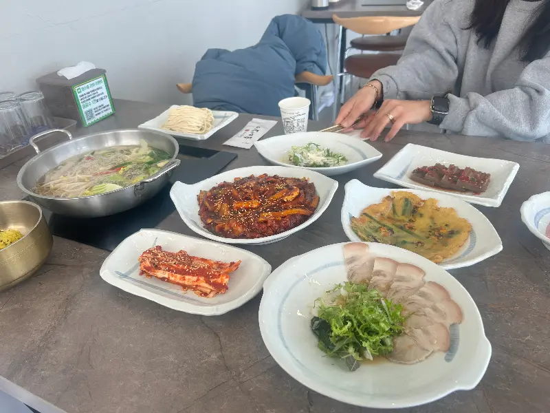 테이블 전체 샷