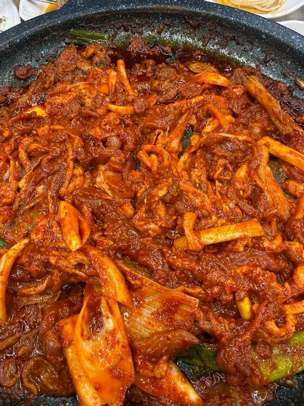 오리 주물럭의 먹음직스러운 모습