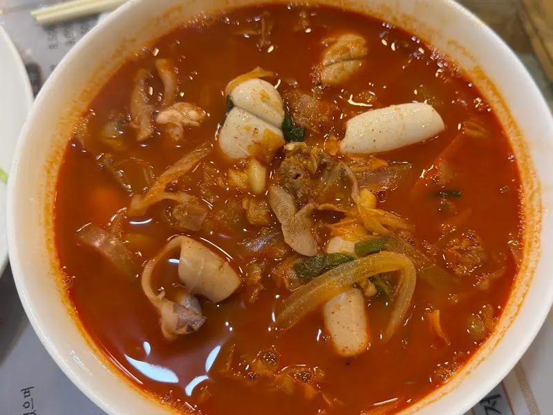 해산물이 듬뿍 들어간 짬뽕