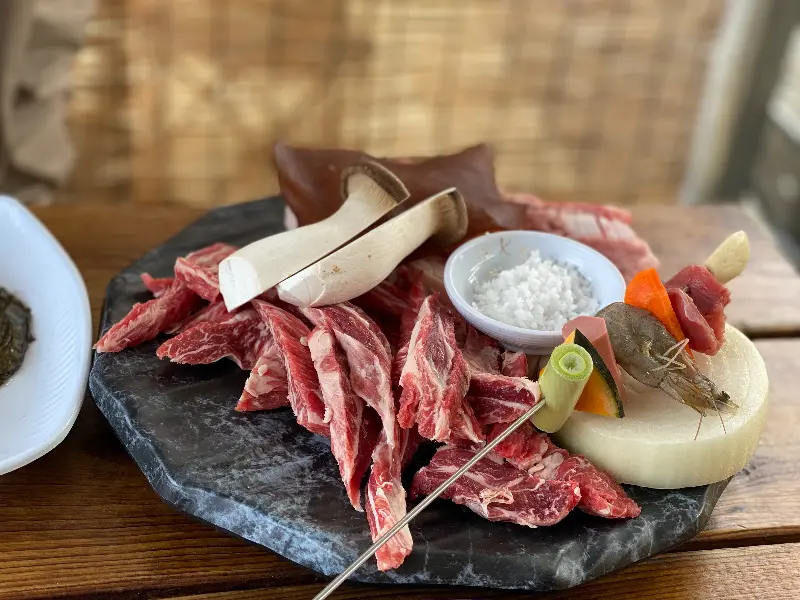 강변산들의 외관