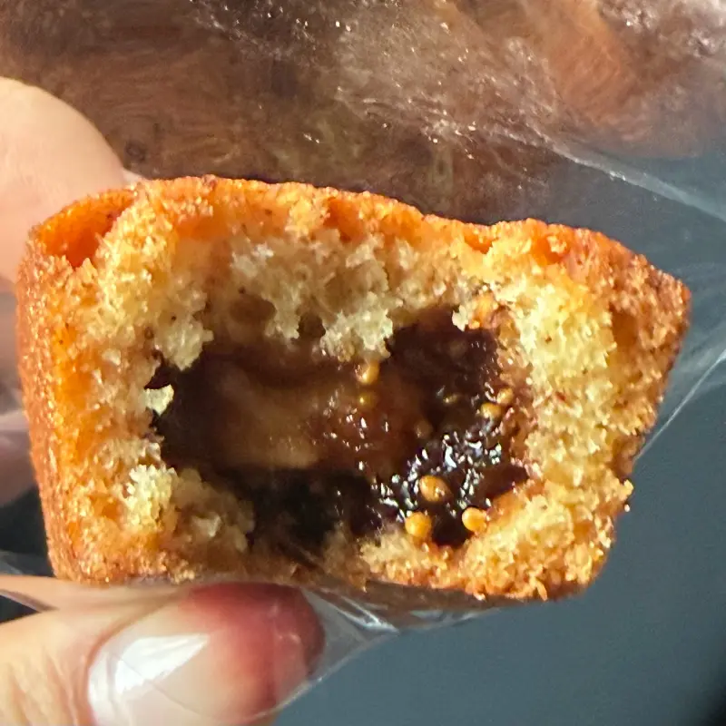 무화과가 들어간 휘낭시에 단면