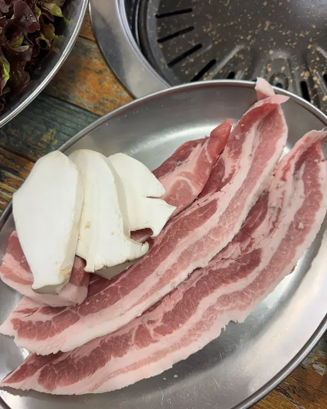 삼겹살과 버섯