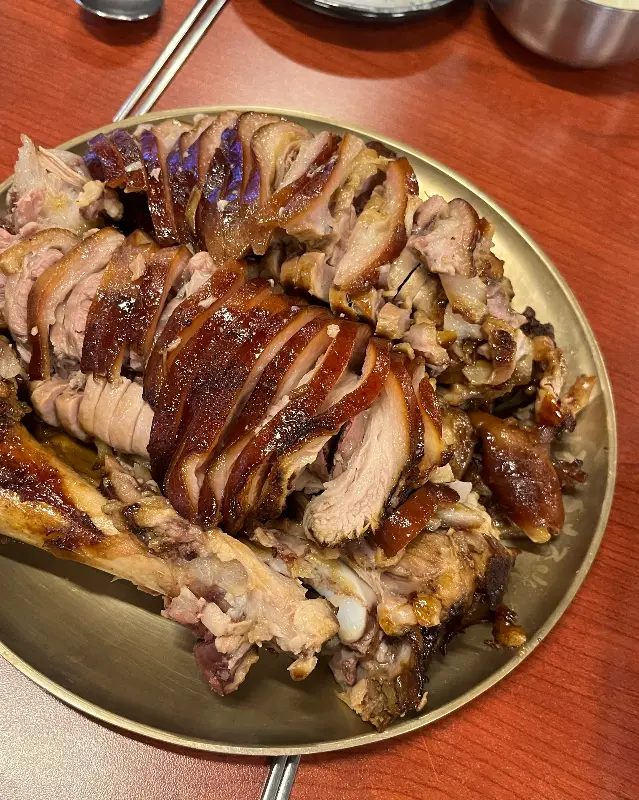 윤기가 흐르는 수향가의 족발