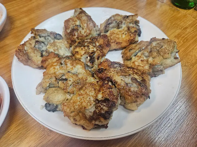 겉은 바삭, 속은 촉촉한 굴전