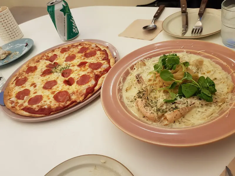 파스타와 피자의 환상적인 조합