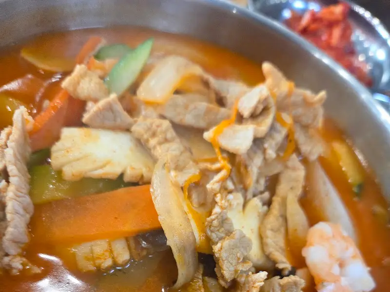 해물 가득한 짬뽕