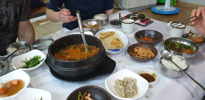 백화식당 테이블 세팅