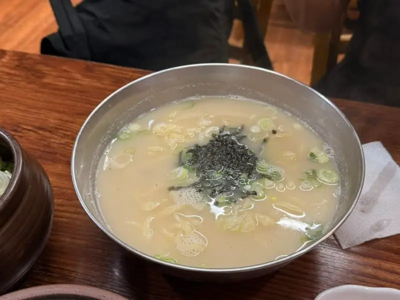 닭칼국수