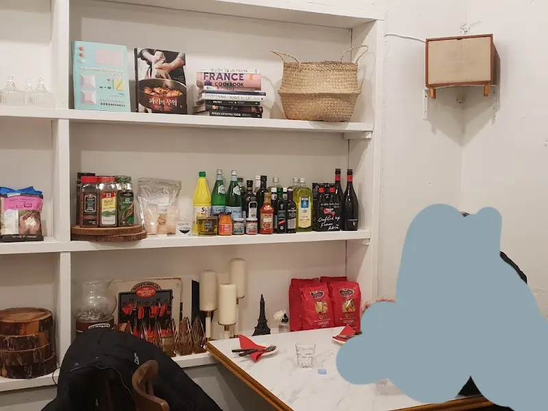 빠리맨션 내부 인테리어