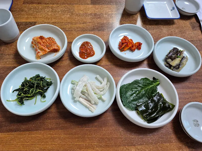 초원복국의 밑반찬