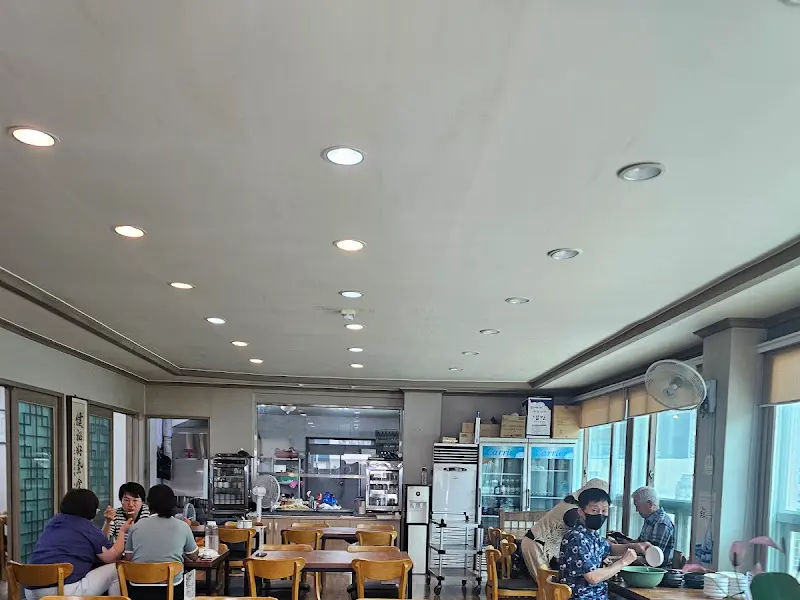 한상차림 전체샷