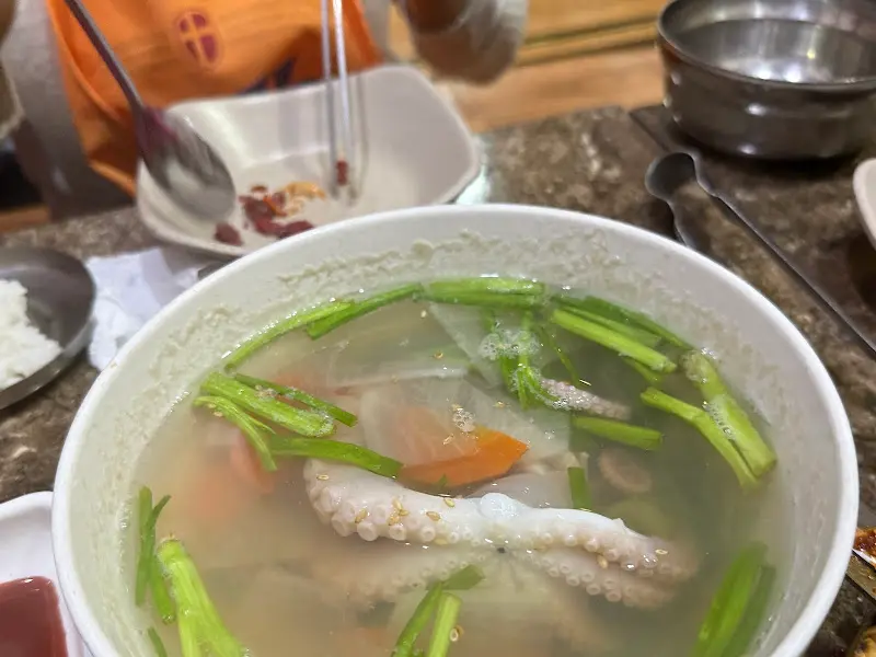 시원하고 깔끔한 국물이 일품인 연포탕