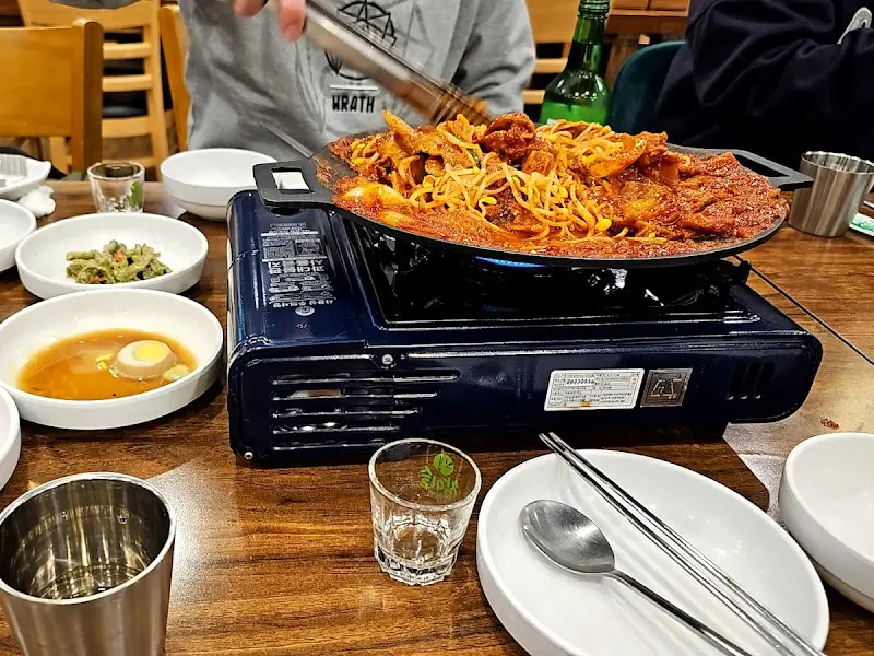 따뜻함을 더하는 식탁