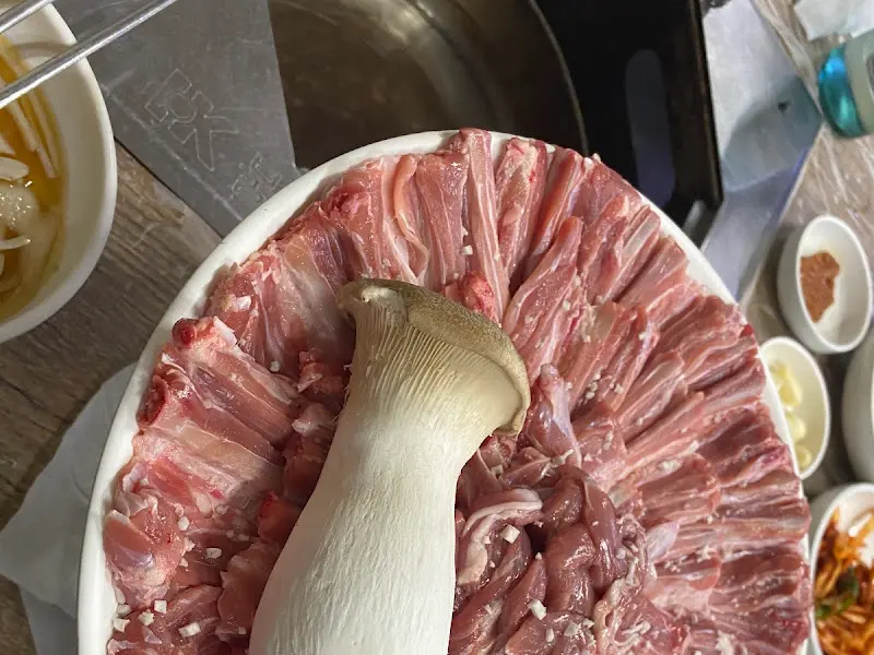 오리 특수부위와 숯불의 조화